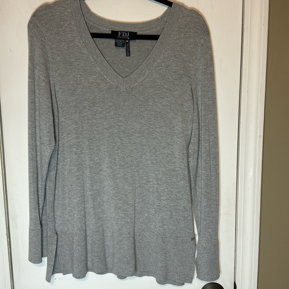 French Dressing Jeans Grey V-neck Sweater Size Medium